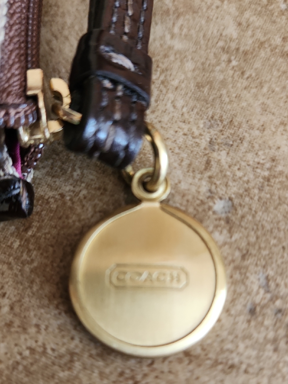 Coach Brown/Tan Signature Card Wallet with Gold Coach Charm - Picture 4 of 8